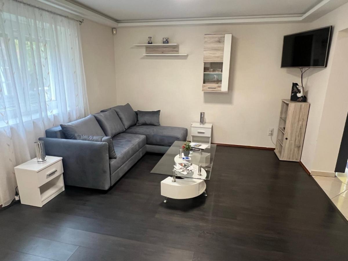 Star Street Home Mosonmagyaróvár Eksteriør billede