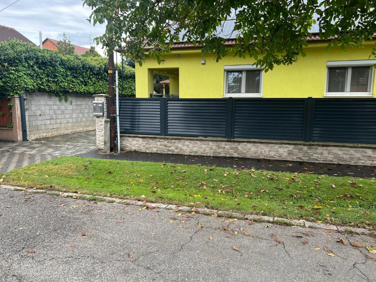 Star Street Home Mosonmagyaróvár Eksteriør billede