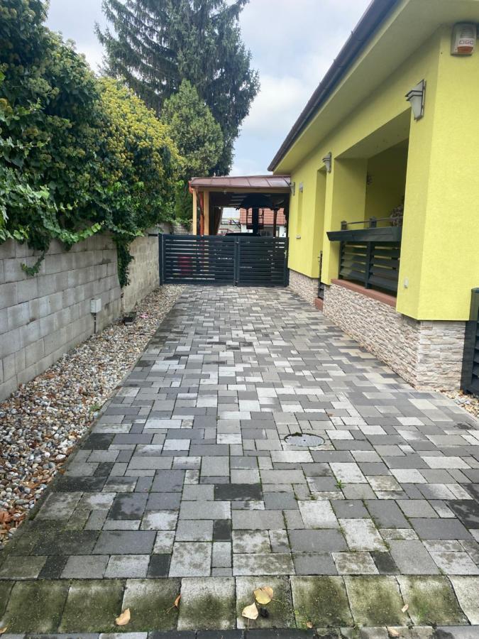 Star Street Home Mosonmagyaróvár Eksteriør billede